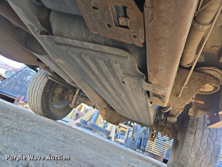 image for item DT5366 2015 Chevrolet Silverado 1500 Crew Cab pickup truck