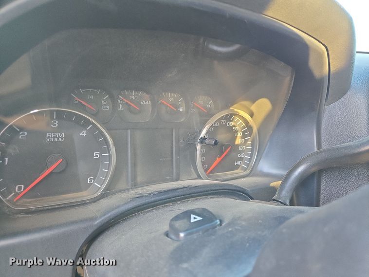 image for item DT5366 2015 Chevrolet Silverado 1500 Crew Cab pickup truck