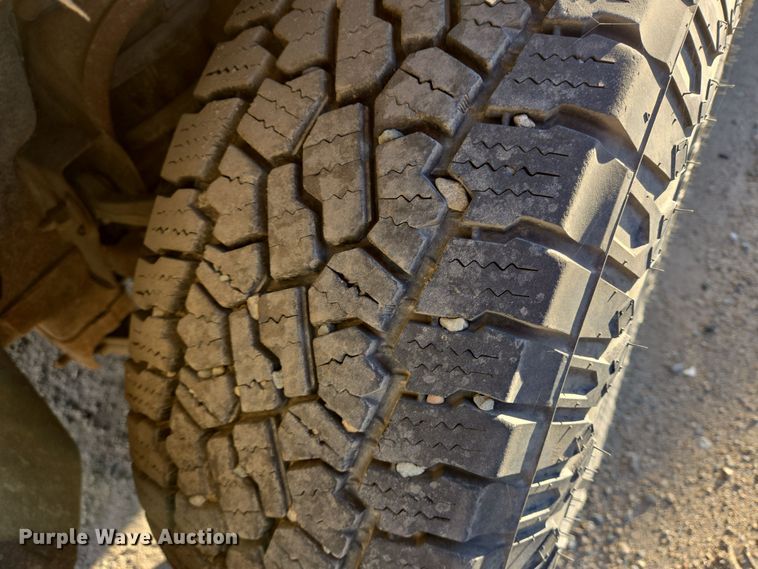 image for item DT5366 2015 Chevrolet Silverado 1500 Crew Cab pickup truck