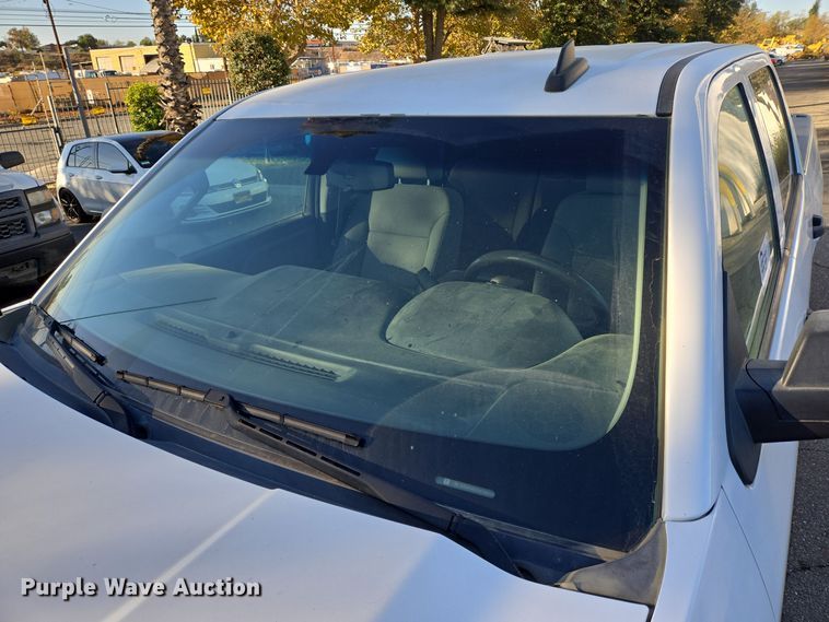 image for item DT5368 2017 Chevrolet Silverado 1500 Crew Cab pickup truck