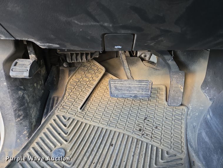 image for item DT5368 2017 Chevrolet Silverado 1500 Crew Cab pickup truck