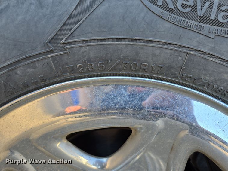 image for item DT5368 2017 Chevrolet Silverado 1500 Crew Cab pickup truck