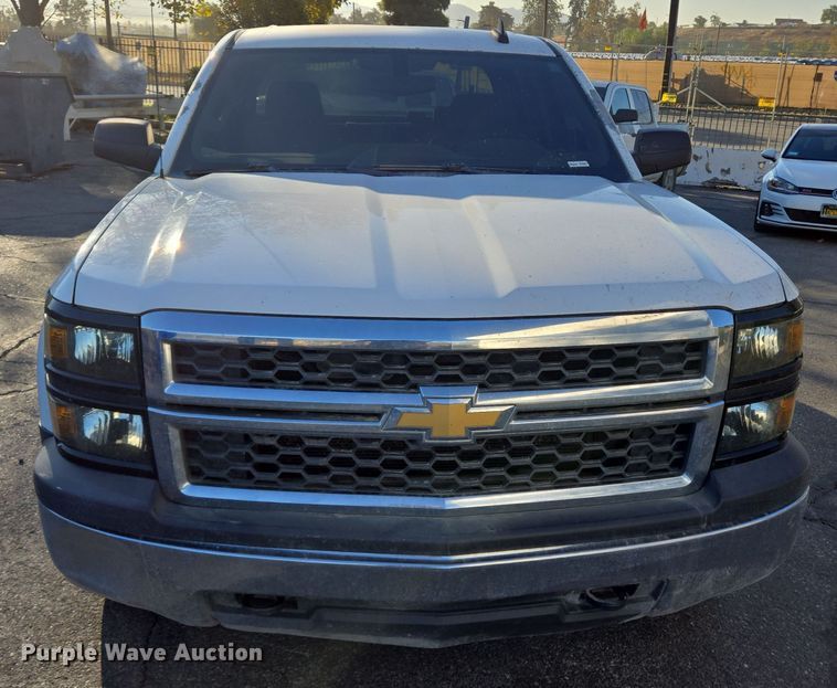 image for item DT5369 2015 Chevrolet Silverado 1500 Crew Cab pickup truck