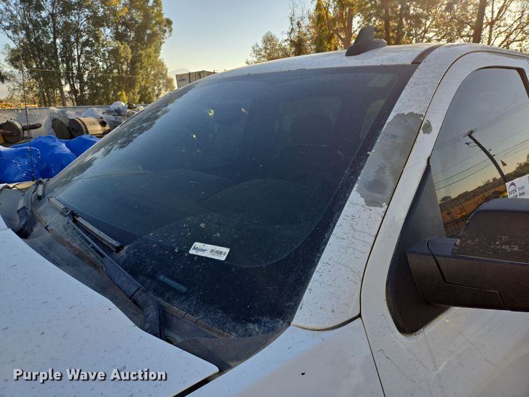 image for item DT5369 2015 Chevrolet Silverado 1500 Crew Cab pickup truck