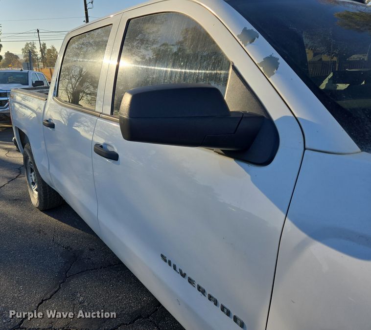 image for item DT5369 2015 Chevrolet Silverado 1500 Crew Cab pickup truck