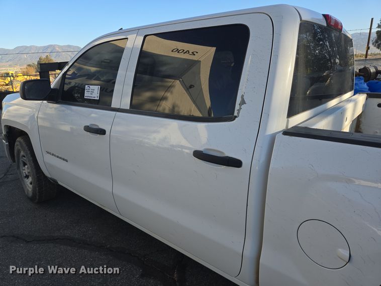 image for item DT5369 2015 Chevrolet Silverado 1500 Crew Cab pickup truck