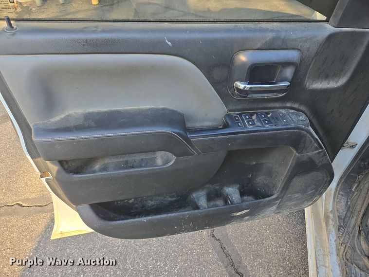 image for item DT5369 2015 Chevrolet Silverado 1500 Crew Cab pickup truck