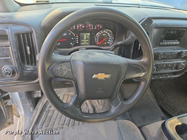 image for item DT5369 2015 Chevrolet Silverado 1500 Crew Cab pickup truck