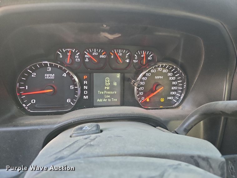 image for item DT5369 2015 Chevrolet Silverado 1500 Crew Cab pickup truck