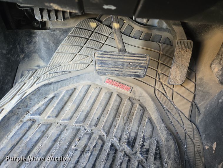 image for item DT5369 2015 Chevrolet Silverado 1500 Crew Cab pickup truck