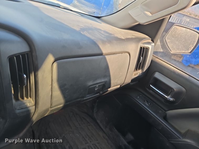 image for item DT5369 2015 Chevrolet Silverado 1500 Crew Cab pickup truck