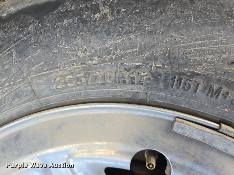 image for item DT5369 2015 Chevrolet Silverado 1500 Crew Cab pickup truck