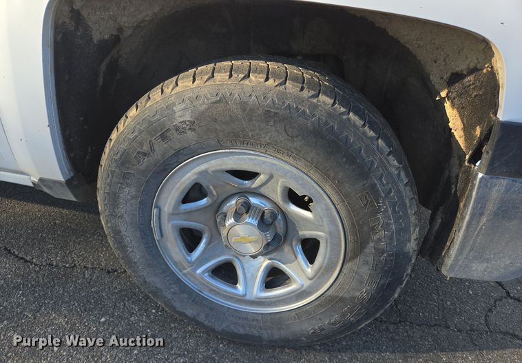 image for item DT5369 2015 Chevrolet Silverado 1500 Crew Cab pickup truck