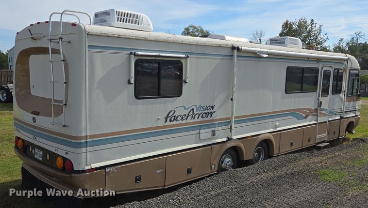 image for item DT5376 1996 PaceArrow Vision RV