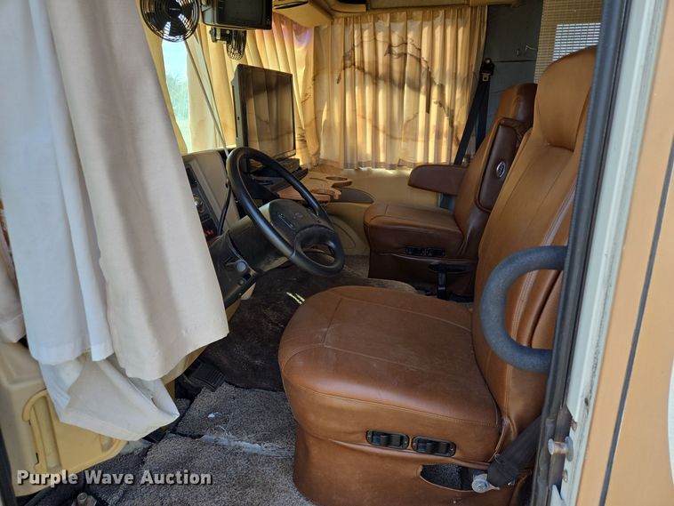 image for item DT5376 1996 PaceArrow Vision RV