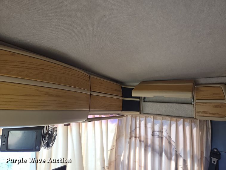 image for item DT5376 1996 PaceArrow Vision RV