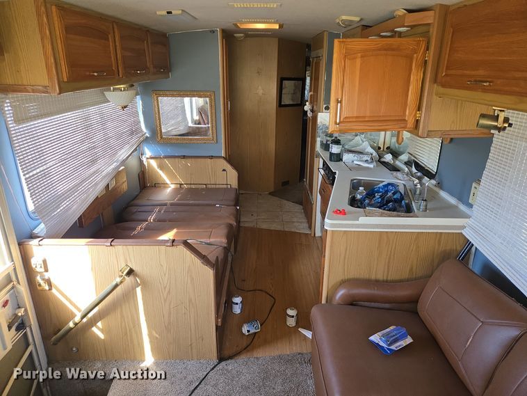 image for item DT5376 1996 PaceArrow Vision RV