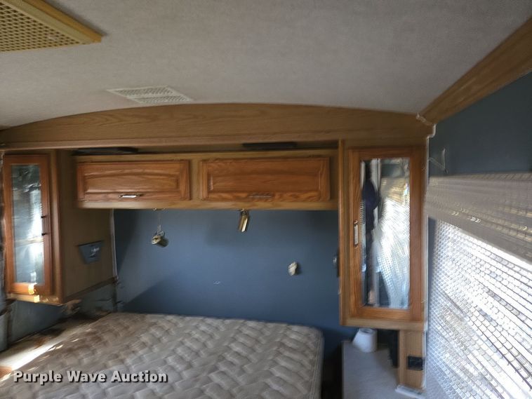 image for item DT5376 1996 PaceArrow Vision RV