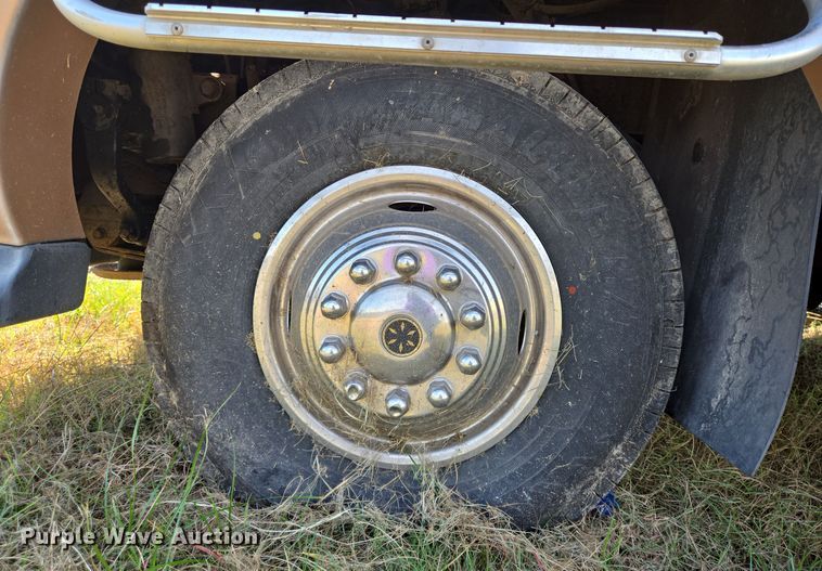 image for item DT5376 1996 PaceArrow Vision RV