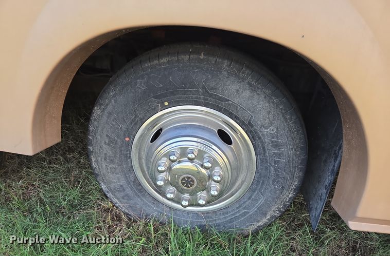 image for item DT5376 1996 PaceArrow Vision RV