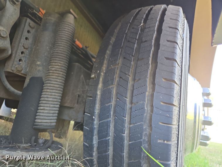 image for item DT5376 1996 PaceArrow Vision RV