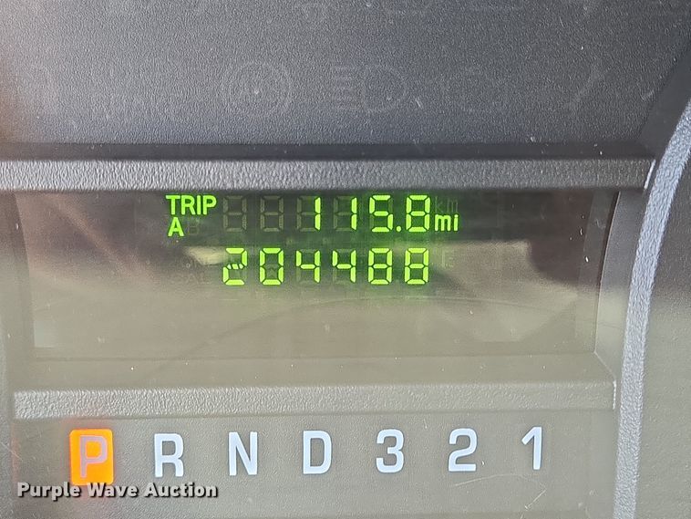 image for item DT5378 2010 Ford E350 shuttle bus