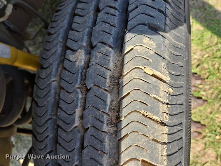 image for item DT5378 2010 Ford E350 shuttle bus