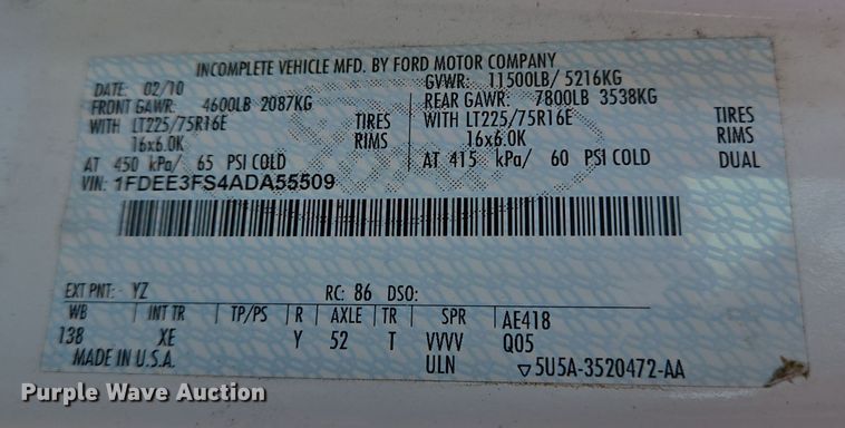 image for item DT5378 2010 Ford E350 shuttle bus