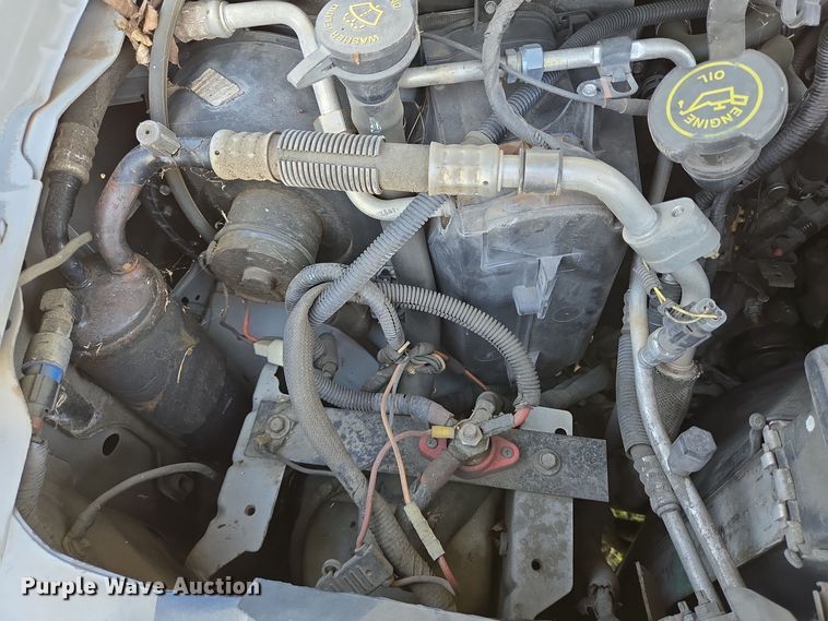 image for item DT5380 2011 Ford E350 shuttle bus