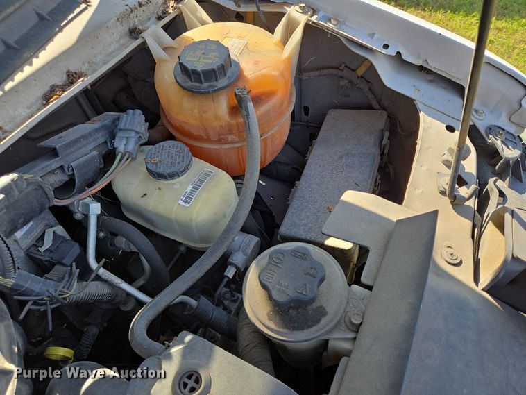 image for item DT5380 2011 Ford E350 shuttle bus