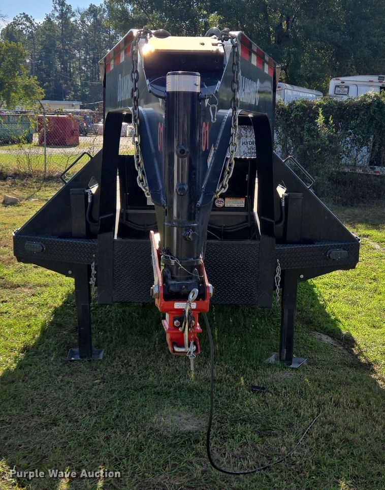 image for item DT5382 2021 Diamond C hydraulic tail equipment trailer