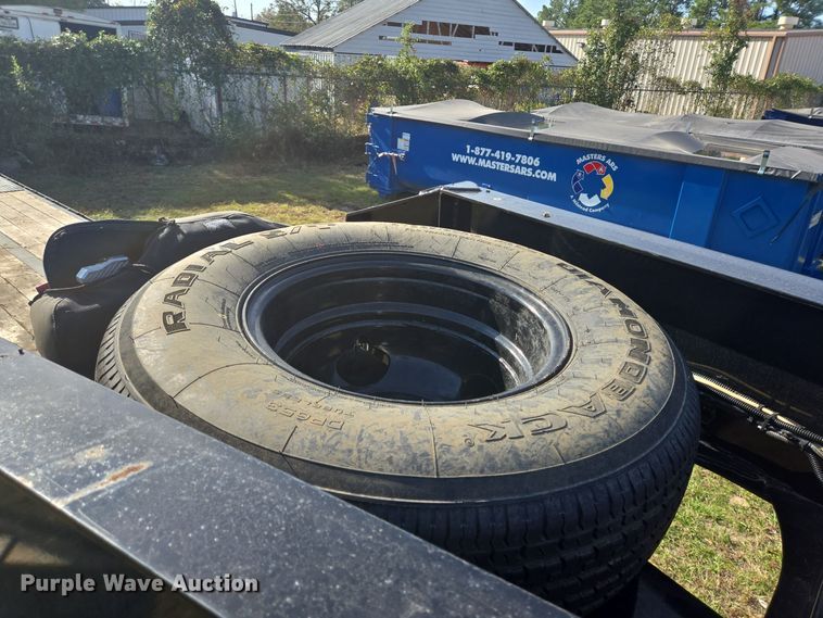 image for item DT5382 2021 Diamond C hydraulic tail equipment trailer