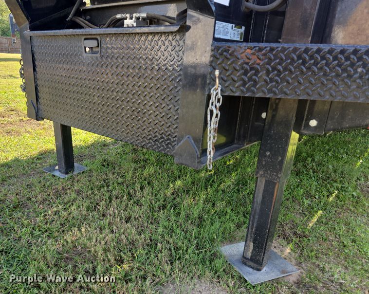 image for item DT5382 2021 Diamond C hydraulic tail equipment trailer