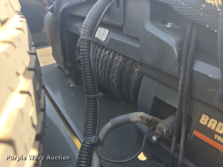 image for item DT5382 2021 Diamond C hydraulic tail equipment trailer