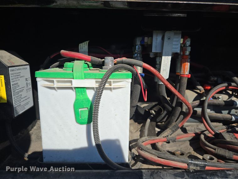 image for item DT5382 2021 Diamond C hydraulic tail equipment trailer