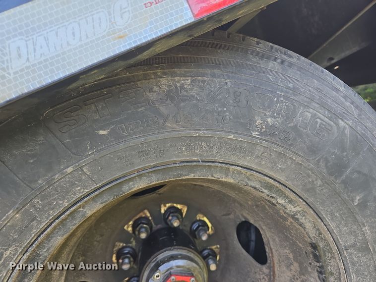 image for item DT5382 2021 Diamond C hydraulic tail equipment trailer