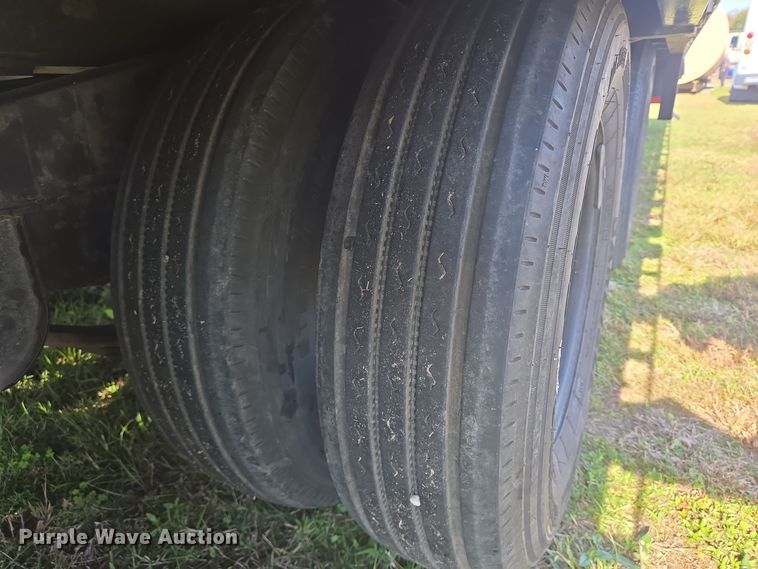 image for item DT5382 2021 Diamond C hydraulic tail equipment trailer