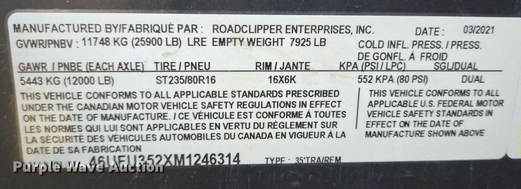 image for item DT5382 2021 Diamond C hydraulic tail equipment trailer