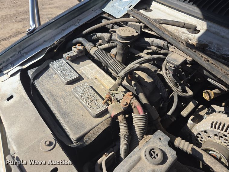 image for item DT5383 1998 Ford E450 shuttle bus