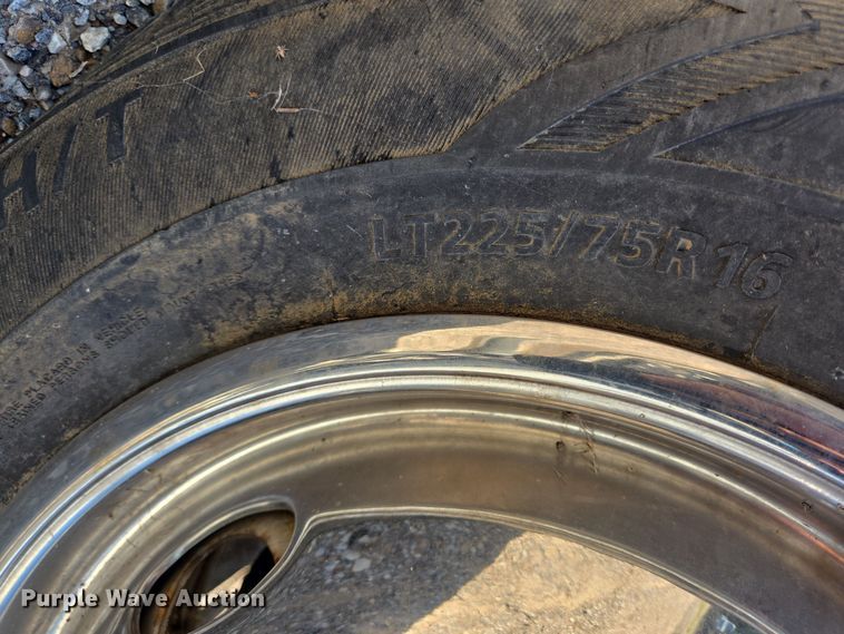 image for item DT5383 1998 Ford E450 shuttle bus