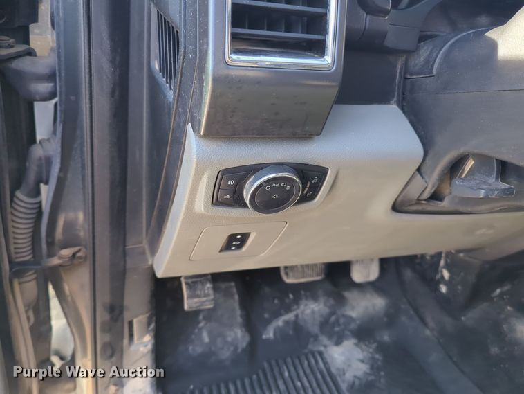 image for item DT6510 2016 Ford F150 SuperCrew pickup truck