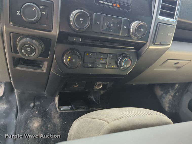 image for item DT6510 2016 Ford F150 SuperCrew pickup truck