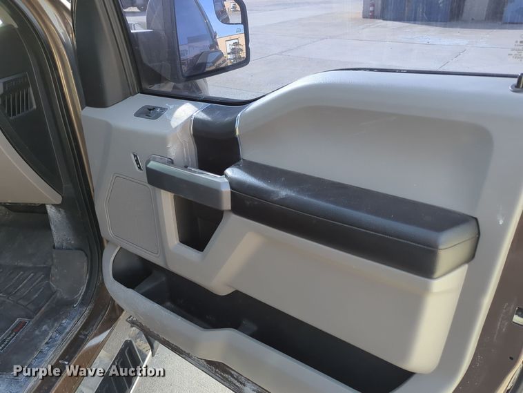 image for item DT6512 2015 Ford F150 SuperCrew pickup truck