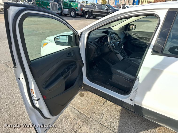 image for item DT6521 2016 Ford Escape SUV