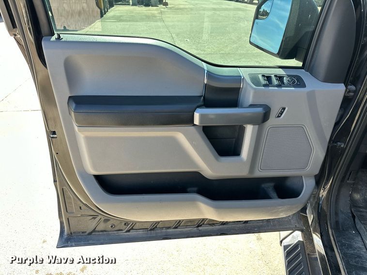 image for item DT6522 2016 Ford F150 SuperCrew pickup truck