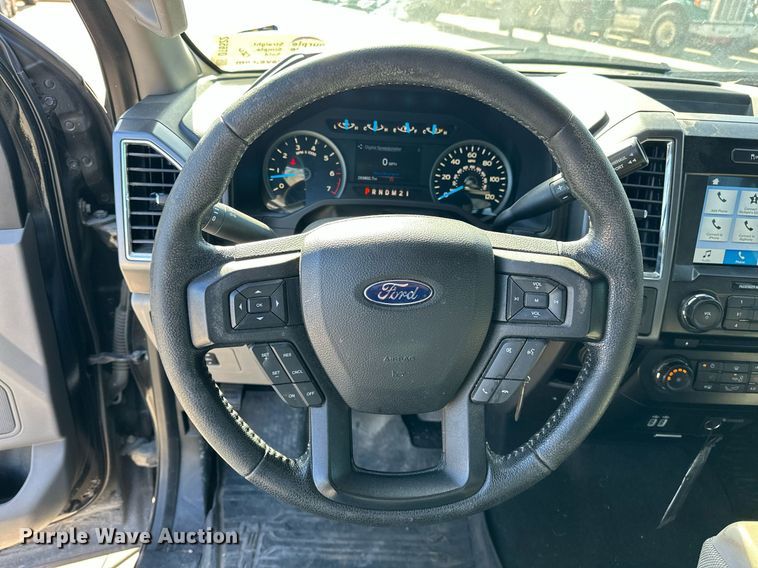 image for item DT6522 2016 Ford F150 SuperCrew pickup truck