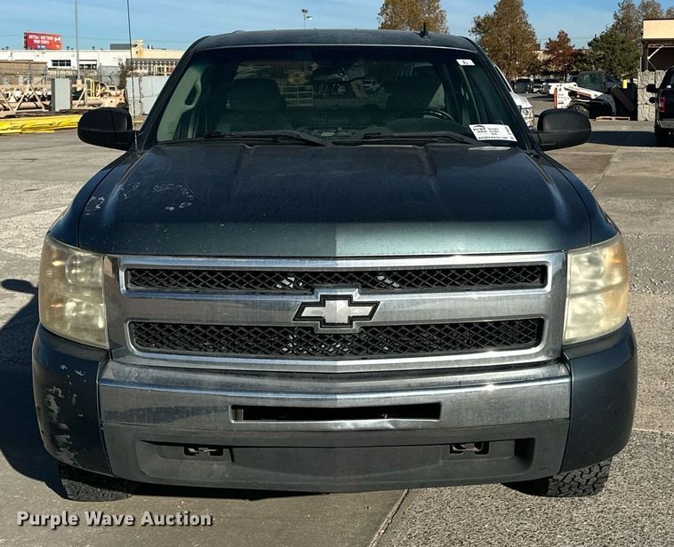 image for item DT6534 2010 Chevrolet Silverado 1500 Crew Cab pickup truck