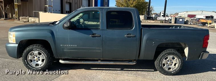 image for item DT6534 2010 Chevrolet Silverado 1500 Crew Cab pickup truck