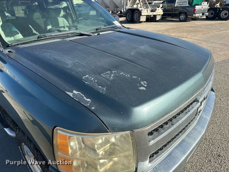 image for item DT6534 2010 Chevrolet Silverado 1500 Crew Cab pickup truck