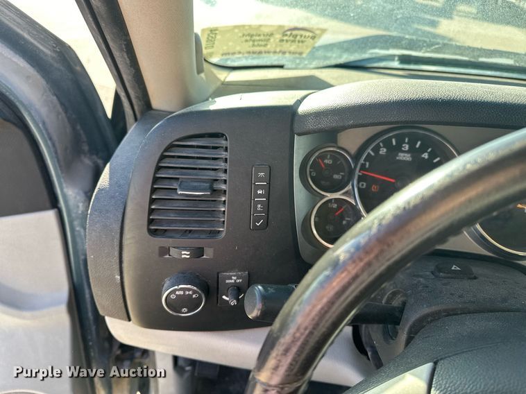 image for item DT6534 2010 Chevrolet Silverado 1500 Crew Cab pickup truck